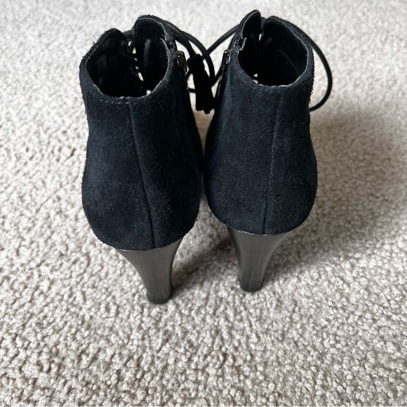 Ann Klein Black Suede Ankle Boot, Size 11 - Picture 3 of 10